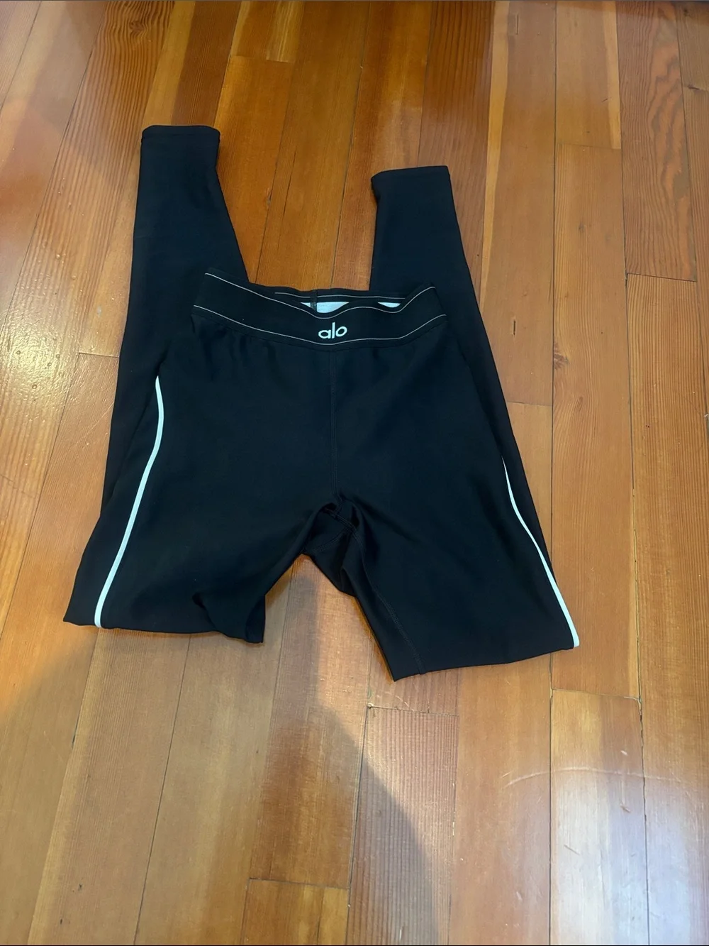 Alo Yoga Airlift High-Waist Suit Up Legging XXS like new